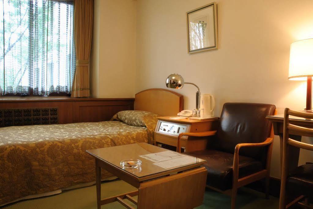 ฮิลล์ท็อป โฮเต็ล Hotel โตเกียว ภายนอก รูปภาพ