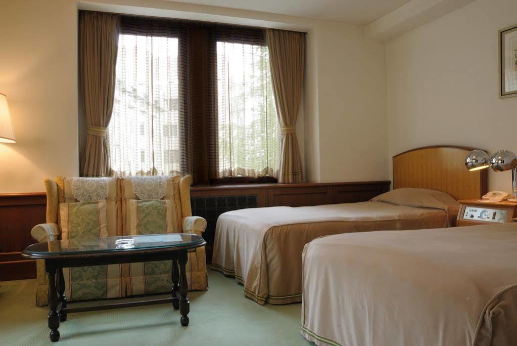 ฮิลล์ท็อป โฮเต็ล Hotel โตเกียว ภายนอก รูปภาพ